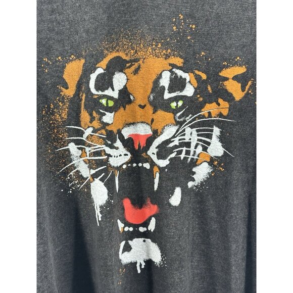 INC international Concept Graphic Tiger V-neck Shirt XL Washed Black (X7) - Picture 2 of 7
